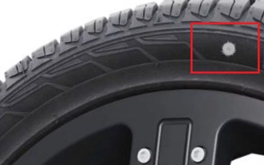 Красная метка на шине. Белая точка на шине Пирелли что это. Метка на шине. Белая метка на шине. Точки на резине.